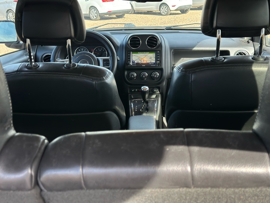 2011 Jeep Compass Image 6