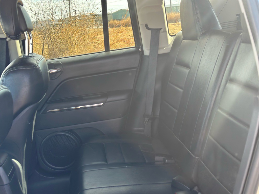 2011 Jeep Compass Image 7