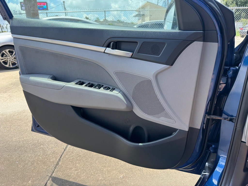 2020 Hyundai Elantra Image 7