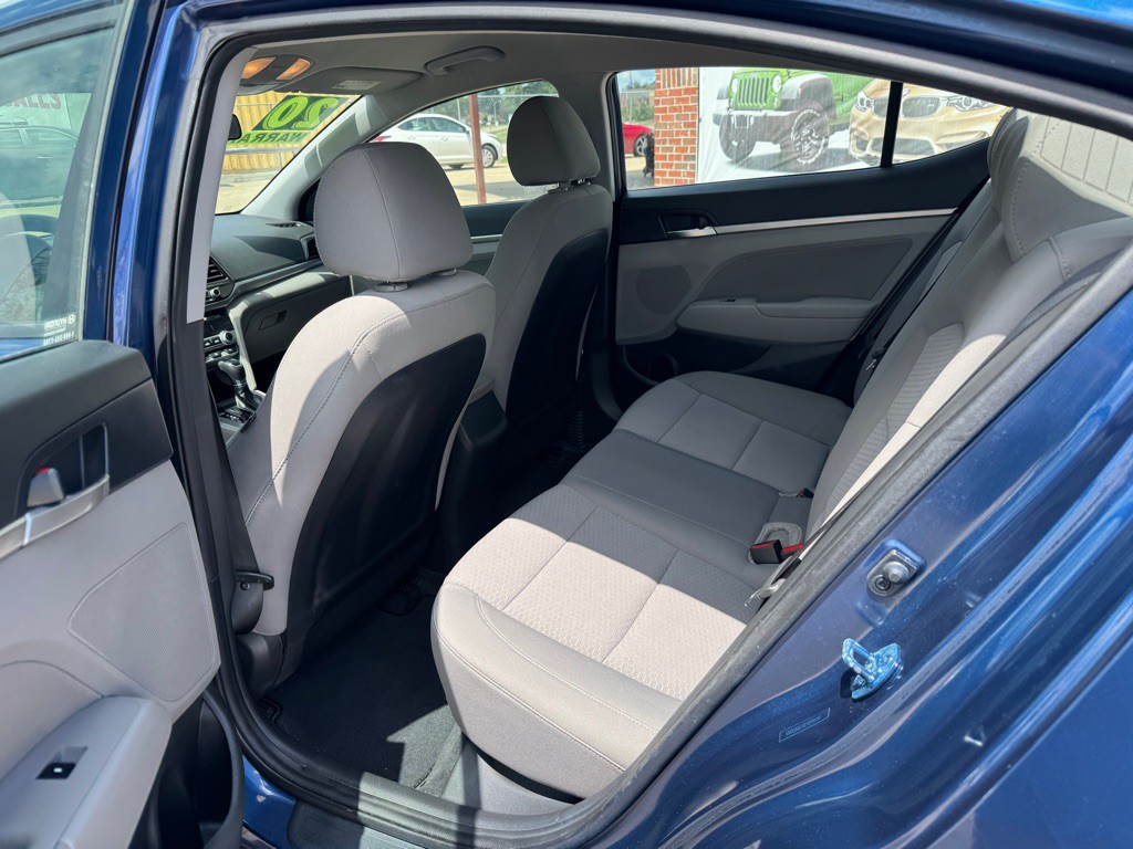 2020 Hyundai Elantra Image 8