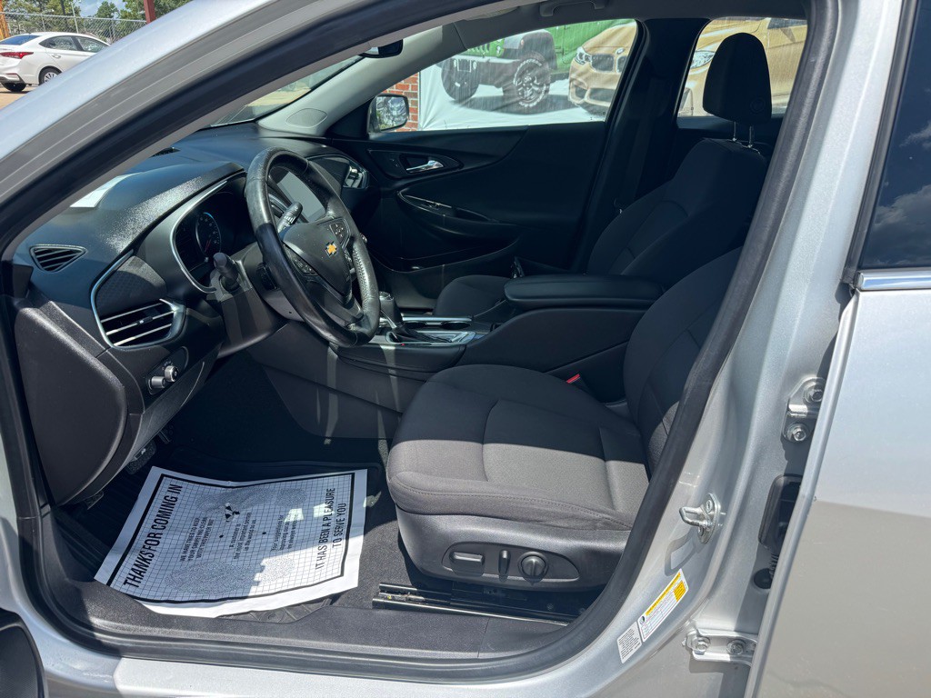 2017 Chevrolet Malibu Image 7