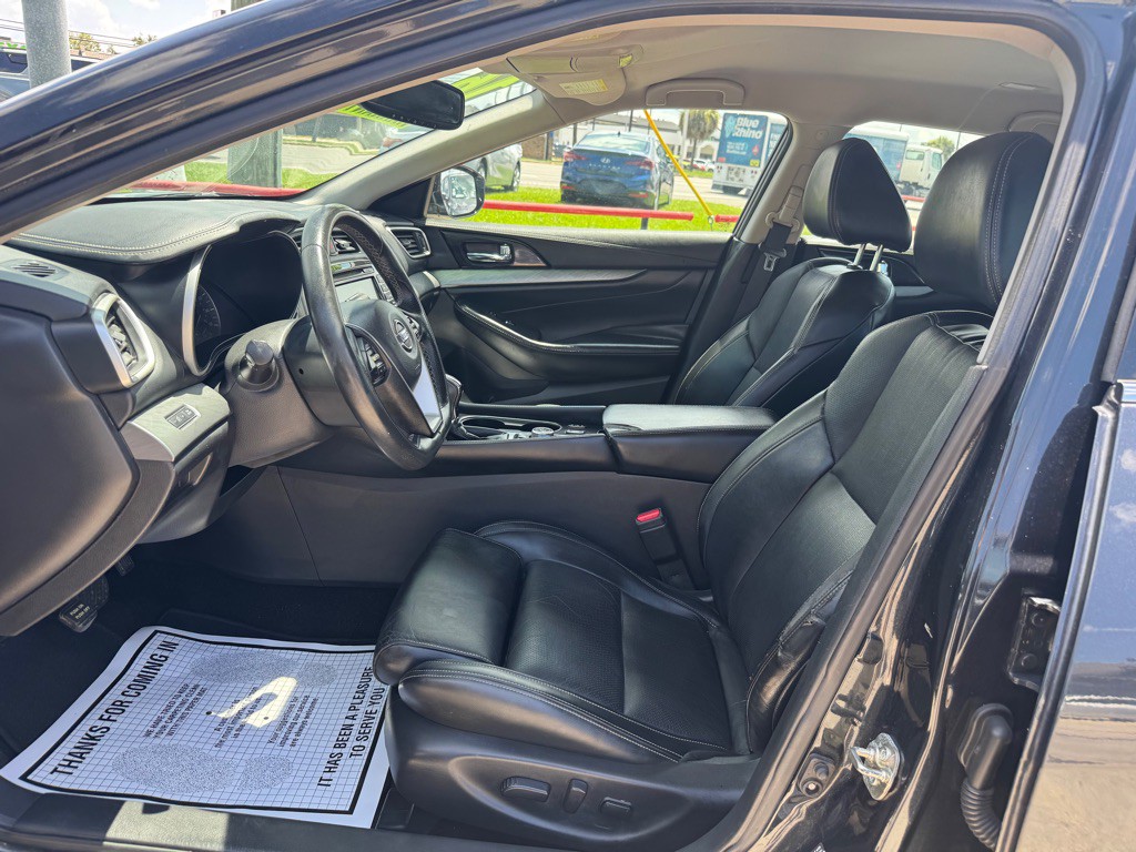 2016 Nissan Maxima Image 6