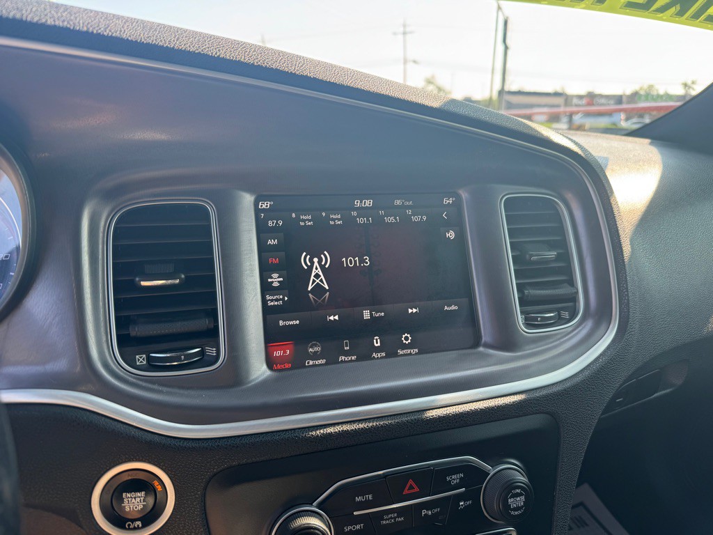 2020 Dodge Charger Image 10