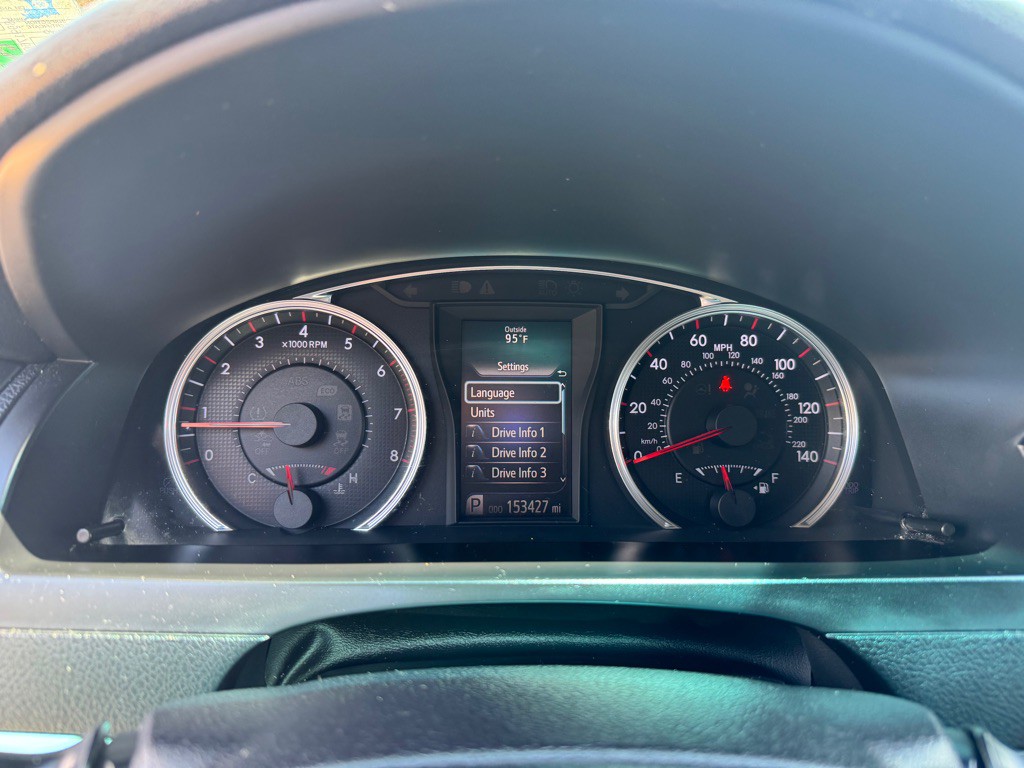 2016 Toyota Camry Image 10