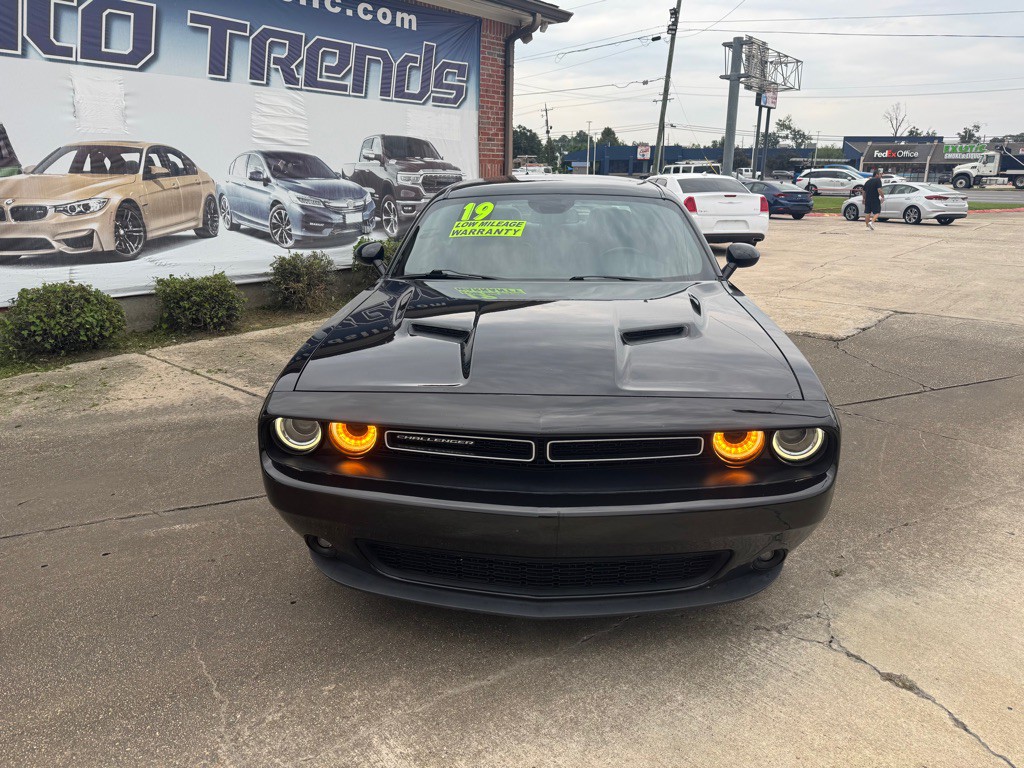 2019 Dodge Challenger Image 2
