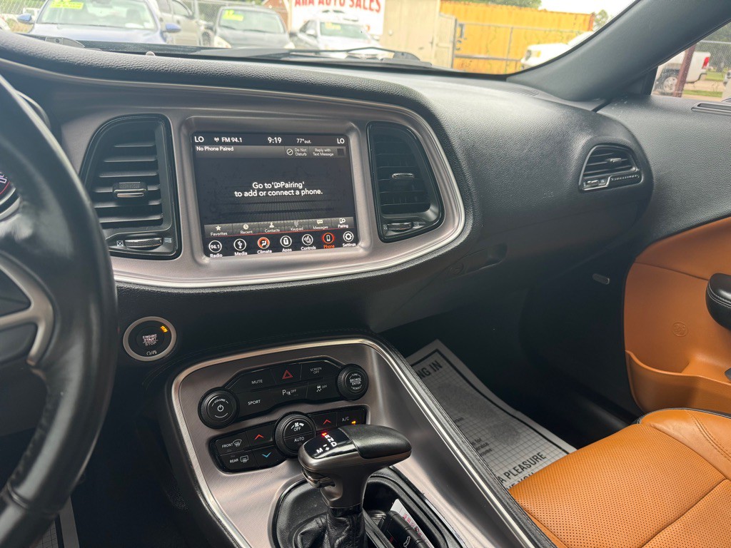 2019 Dodge Challenger Image 10