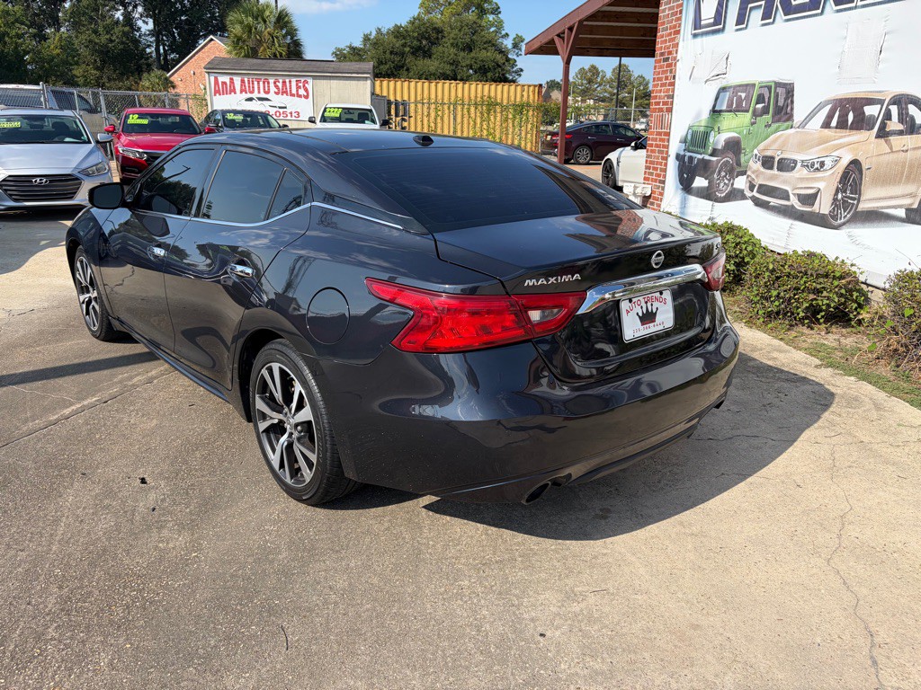 2017 Nissan Maxima Image 5