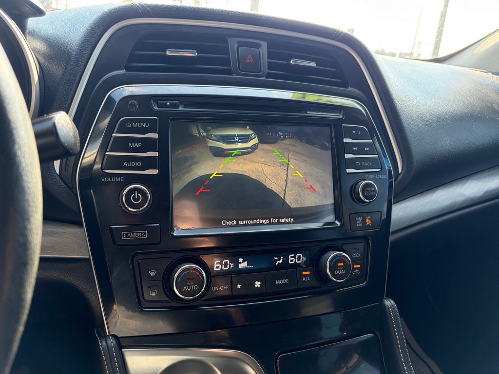 2017 Nissan Maxima Image 12