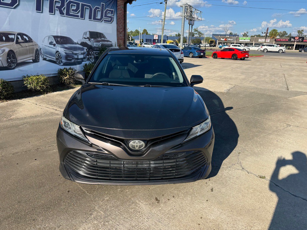2018 Toyota Camry Image 2