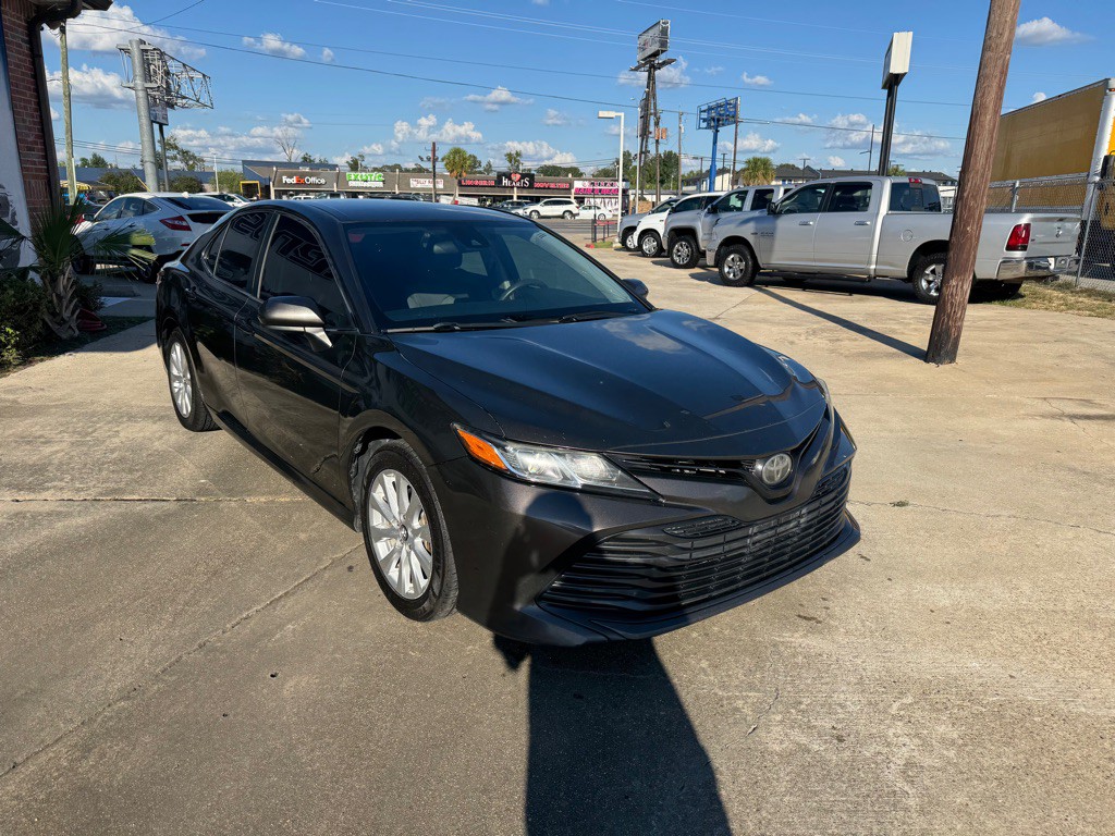 2018 Toyota Camry Image 3