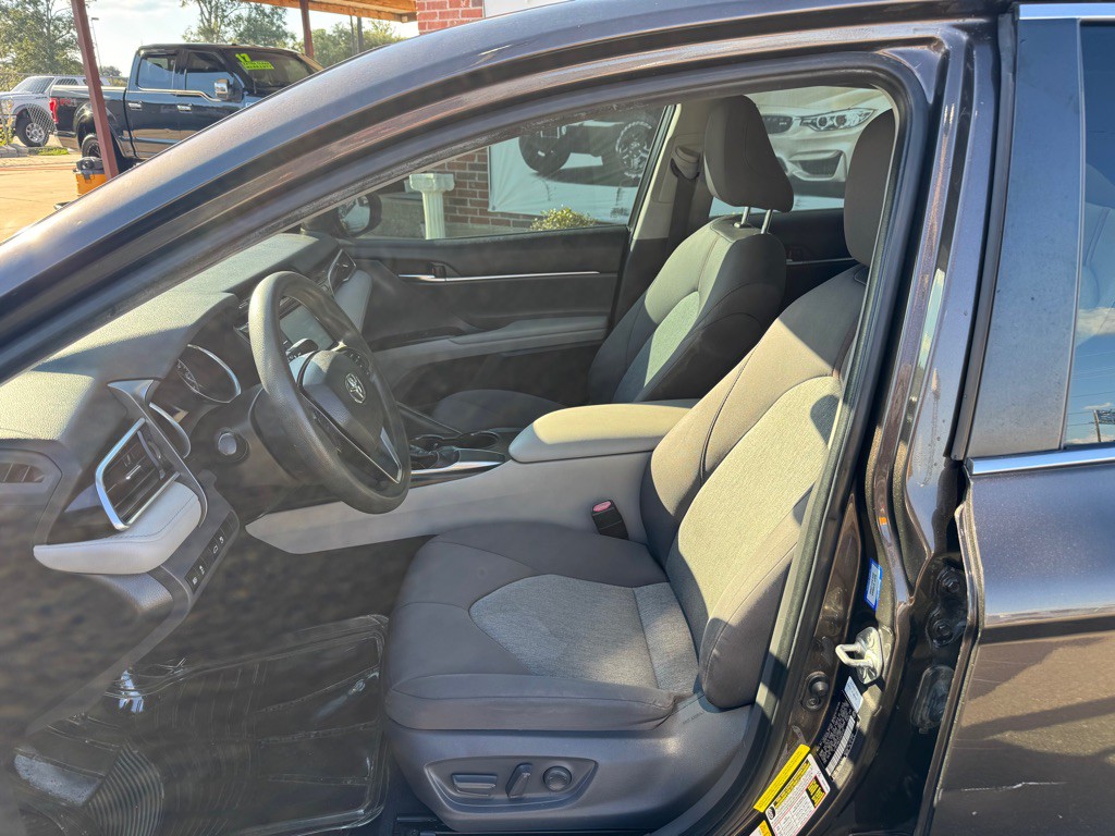 2018 Toyota Camry Image 6