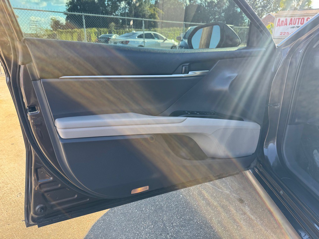 2018 Toyota Camry Image 7