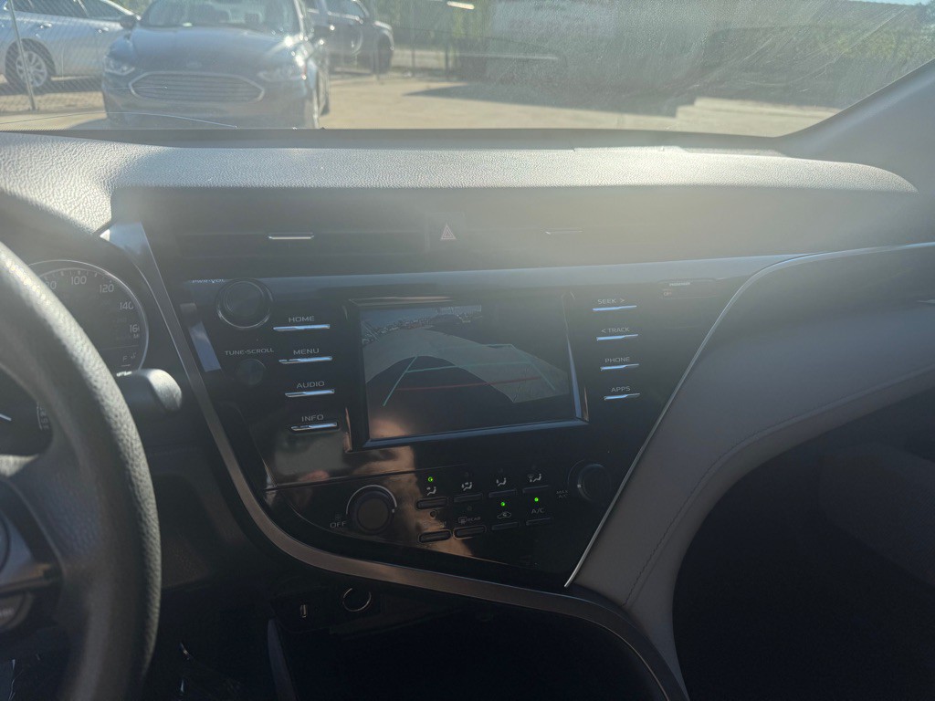 2018 Toyota Camry Image 9