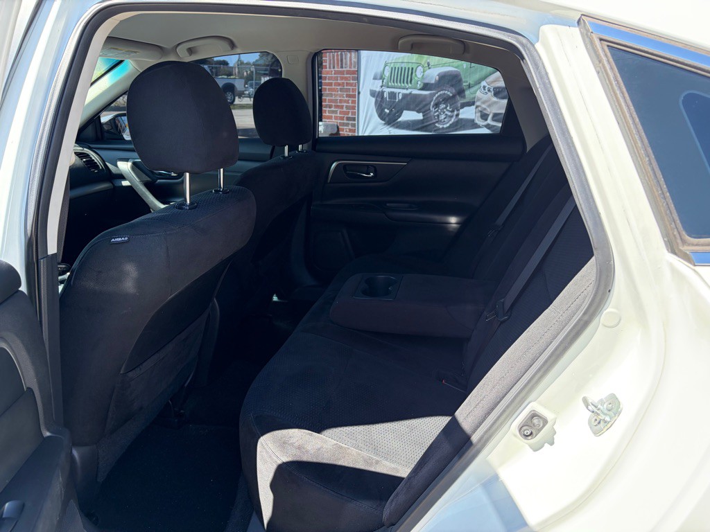 2015 Nissan Altima Image 5