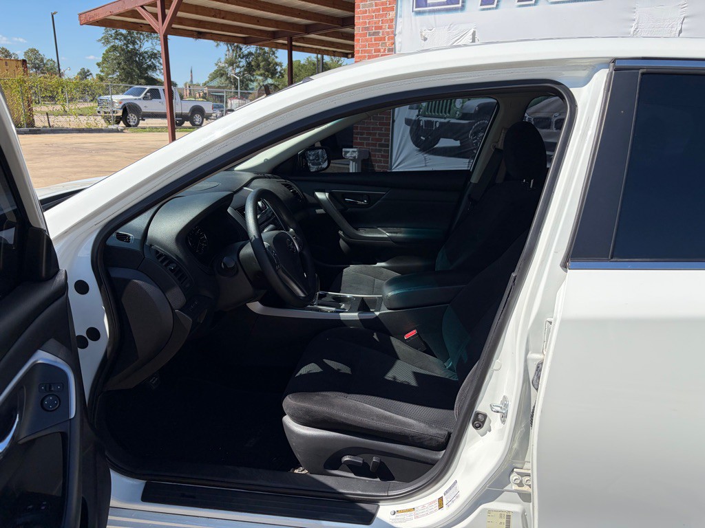 2015 Nissan Altima Image 6