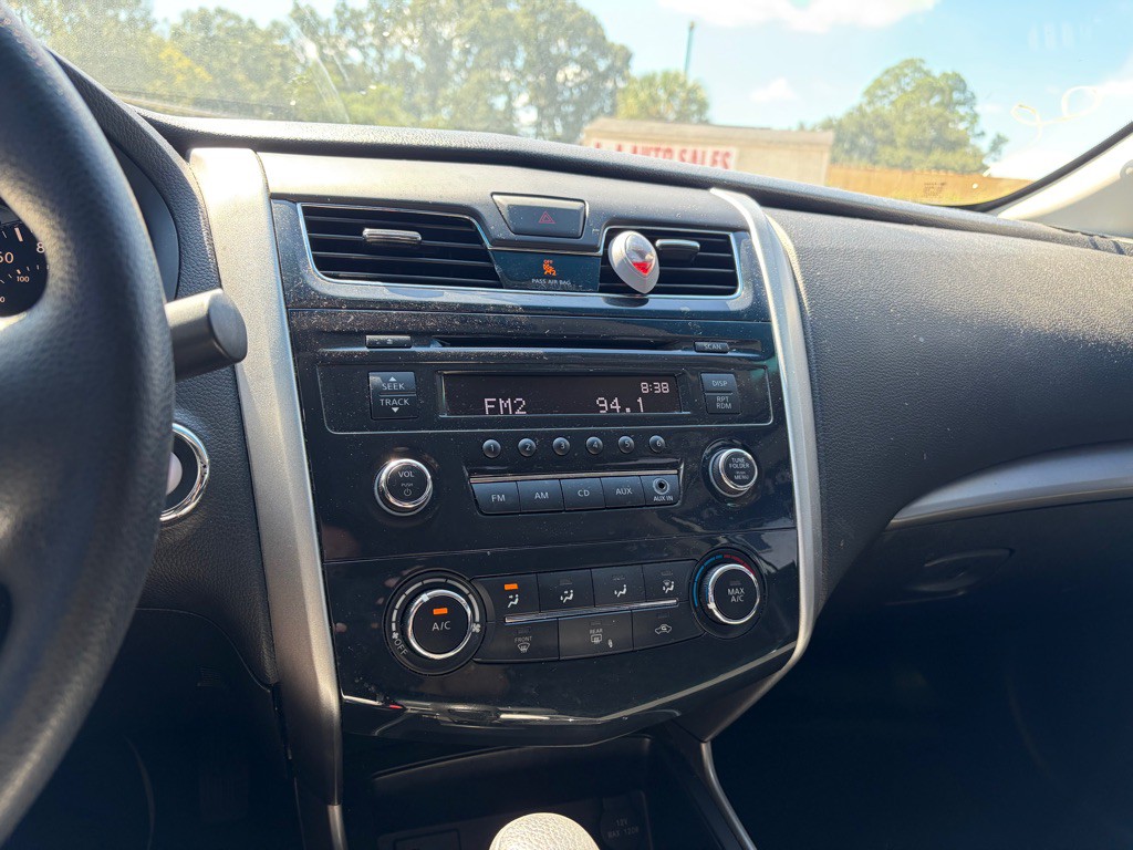 2015 Nissan Altima Image 7