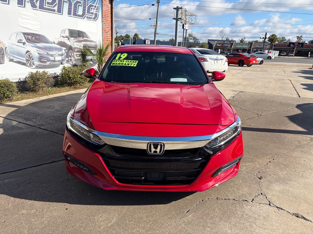 2019 Honda Accord Image 2