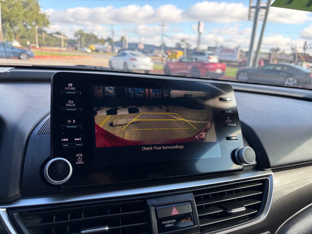 2019 Honda Accord Image 9