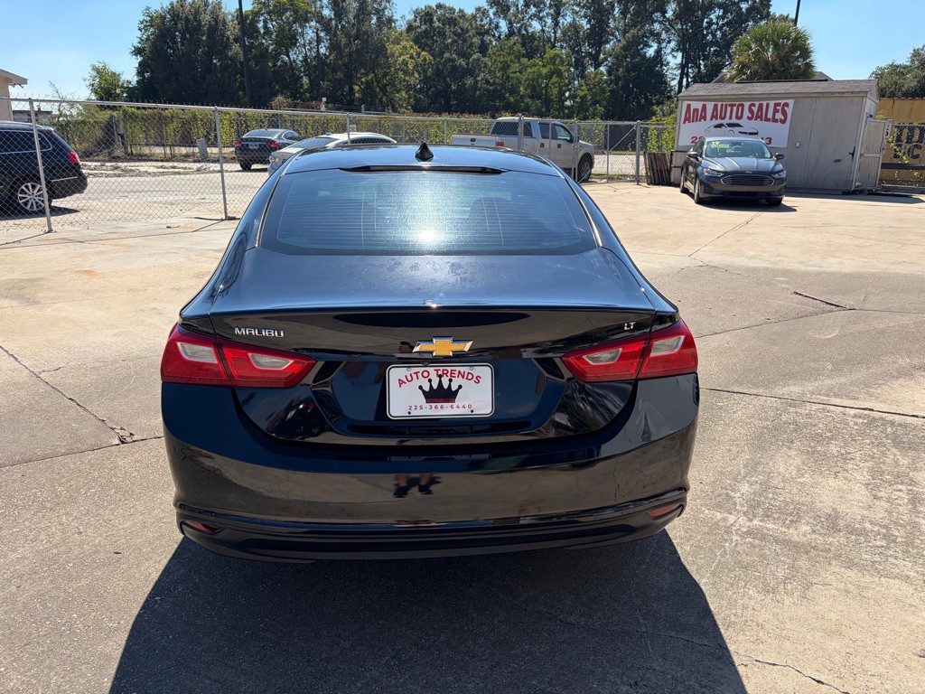 2016 Chevrolet Malibu Image 4