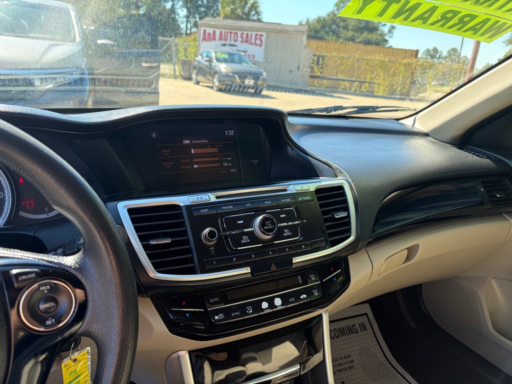 2017 Honda Accord Image 8