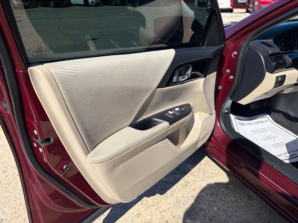 2017 Honda Accord Image 10