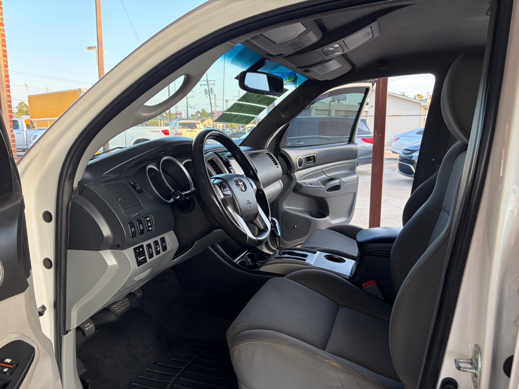 2012 Toyota Tacoma Image 11