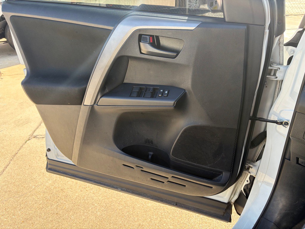 2018 Toyota Rav4 Image 8