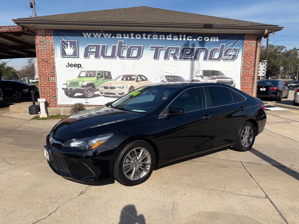 2016 Toyota Camry Image 1