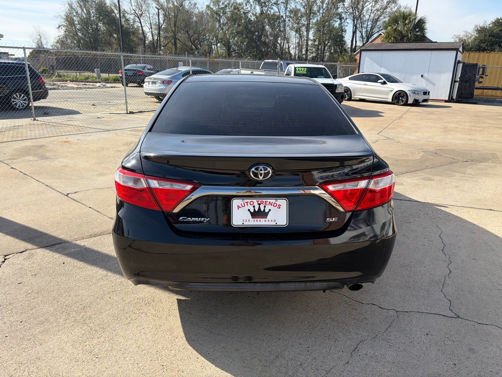2016 Toyota Camry Image 4