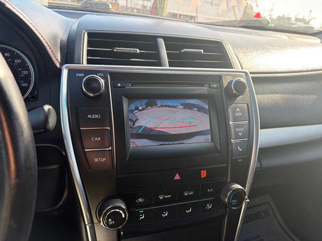 2016 Toyota Camry Image 9