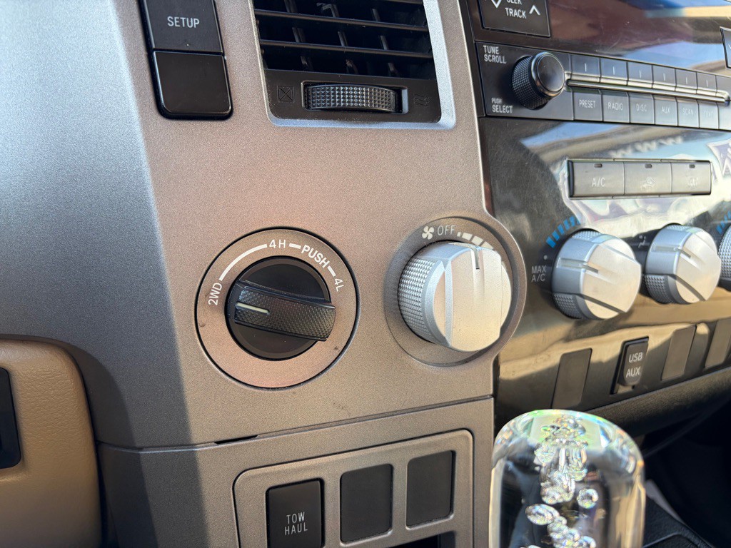 2012 Toyota Tundra Image 8