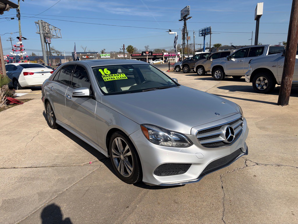 2016 Mercedes-Benz E-Class Image 3