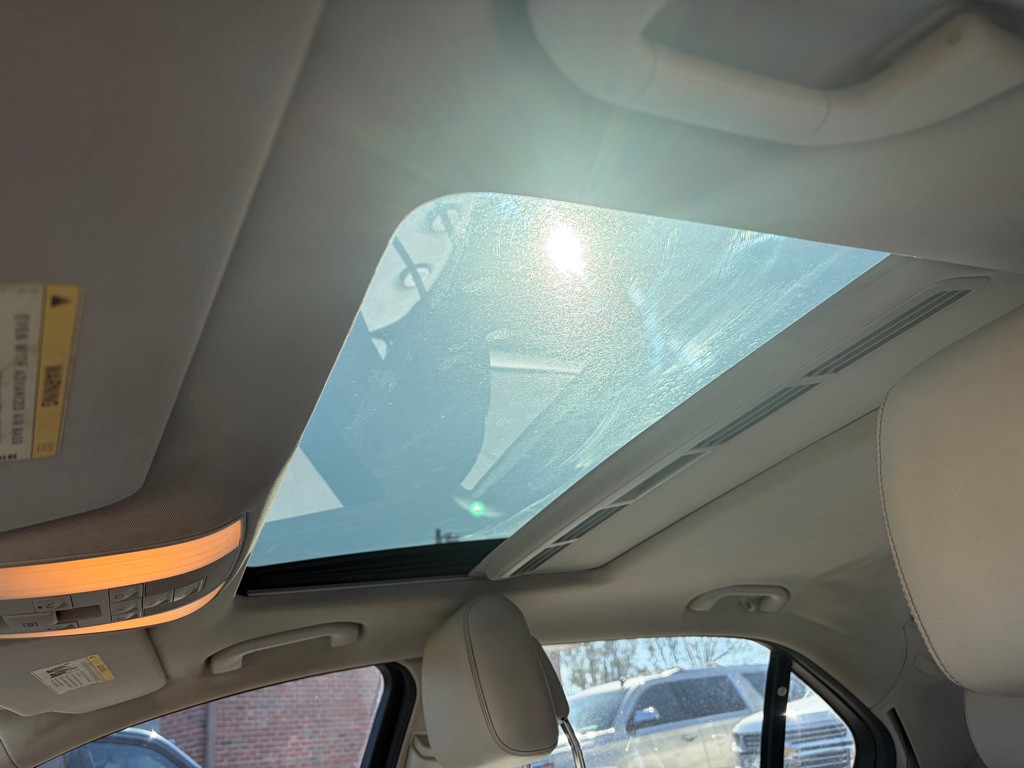 2016 Mercedes-Benz E-Class Image 9