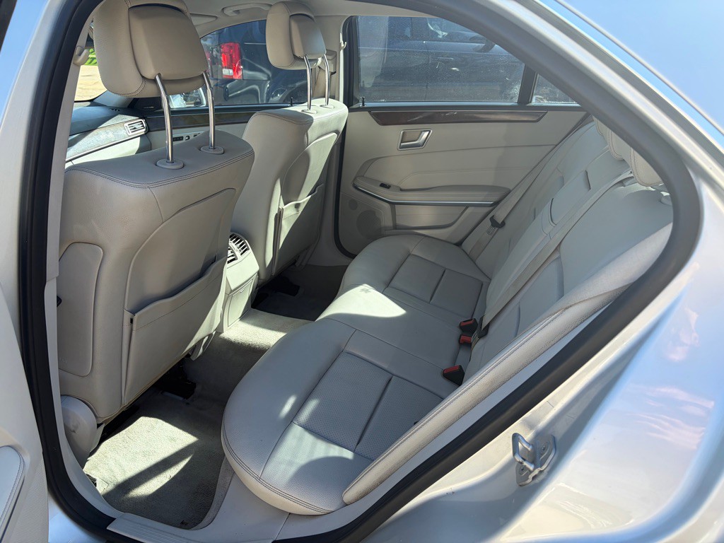 2016 Mercedes-Benz E-Class Image 10