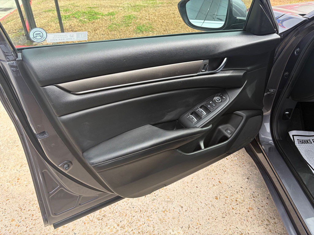 2022 Honda Accord Image 9