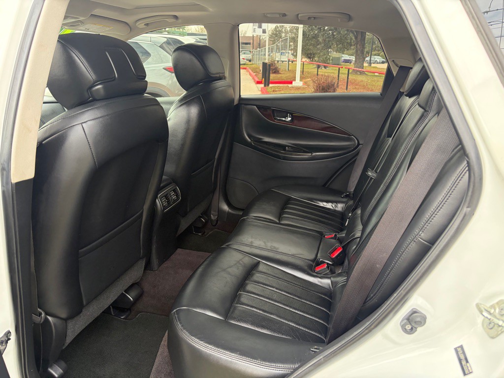 2016 INFINITI QX50 Image 7