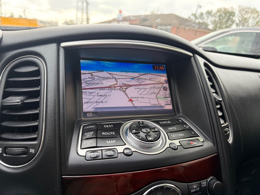 2016 INFINITI QX50 Image 9