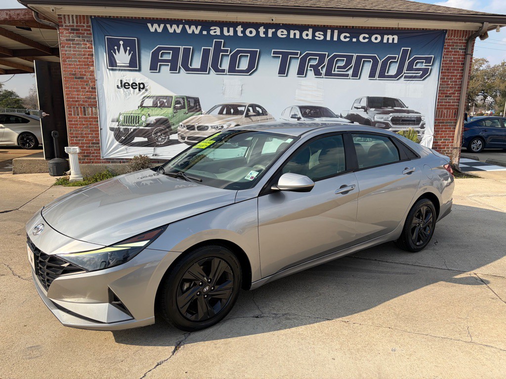 2021 Hyundai Elantra Image 1