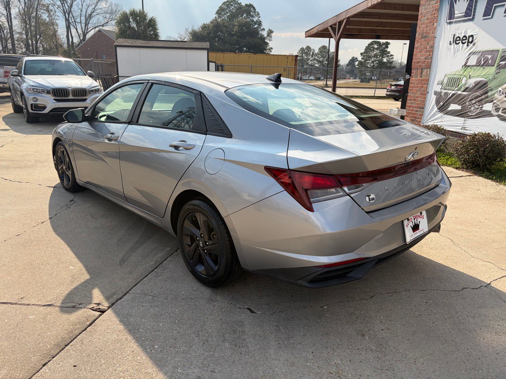 2021 Hyundai Elantra Image 6