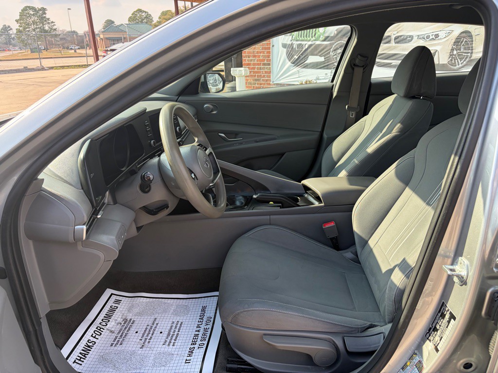 2021 Hyundai Elantra Image 7