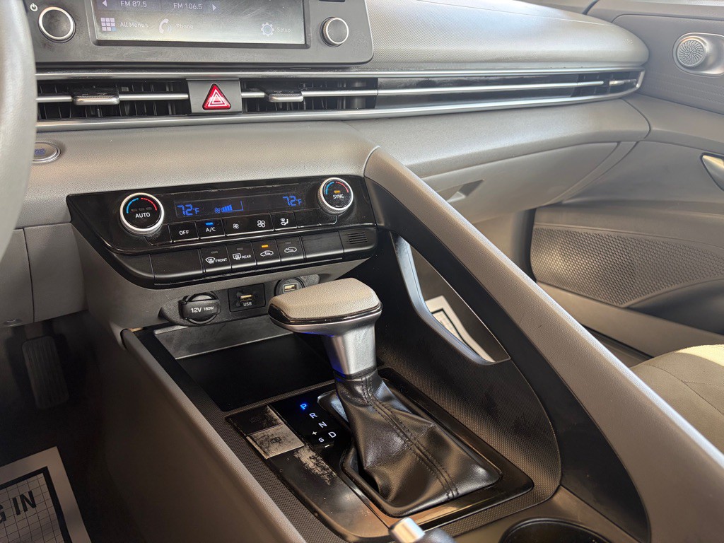 2021 Hyundai Elantra Image 10