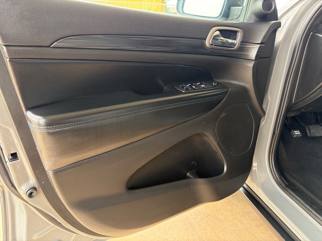 2020 Jeep Grand Cherokee Image 10