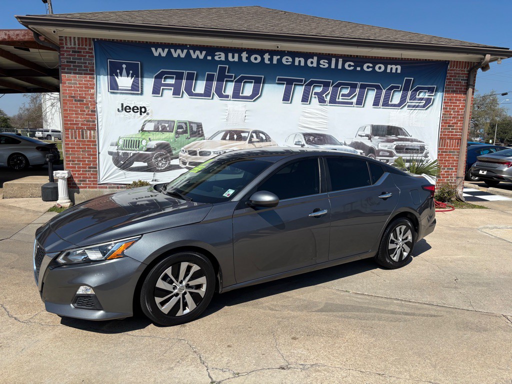 2020 Nissan Altima Image 1