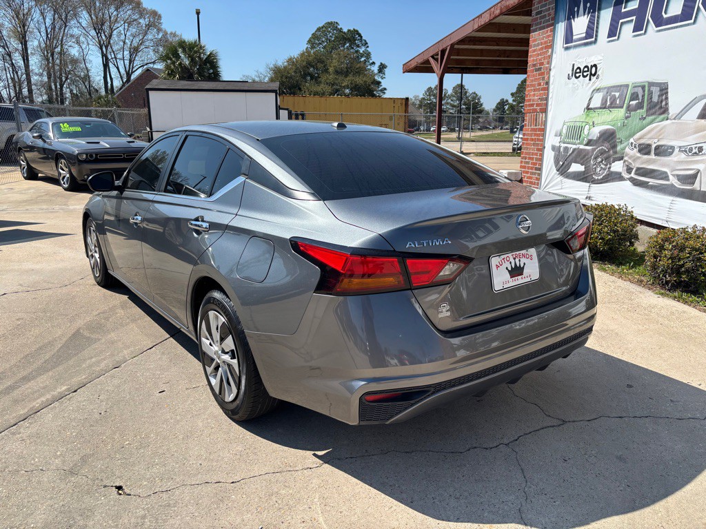 2020 Nissan Altima Image 5