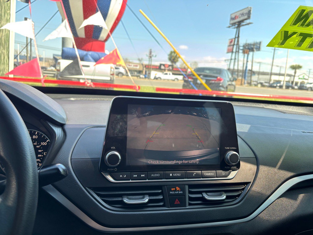 2020 Nissan Altima Image 11