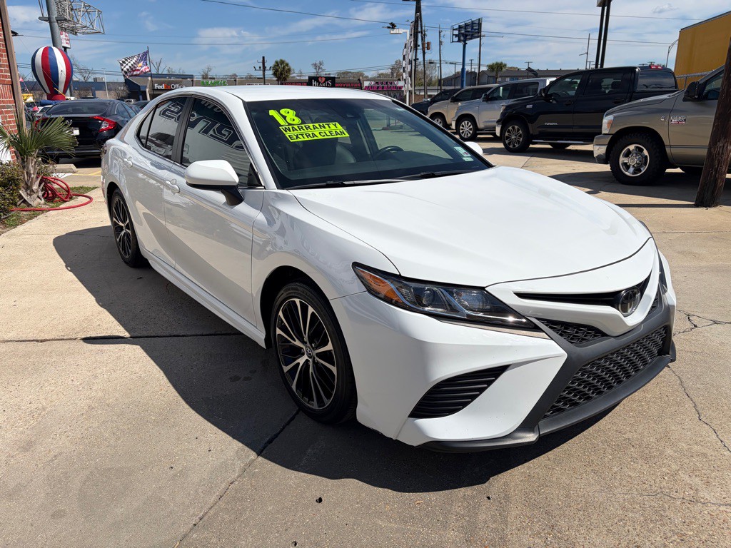 2018 Toyota Camry Image 3