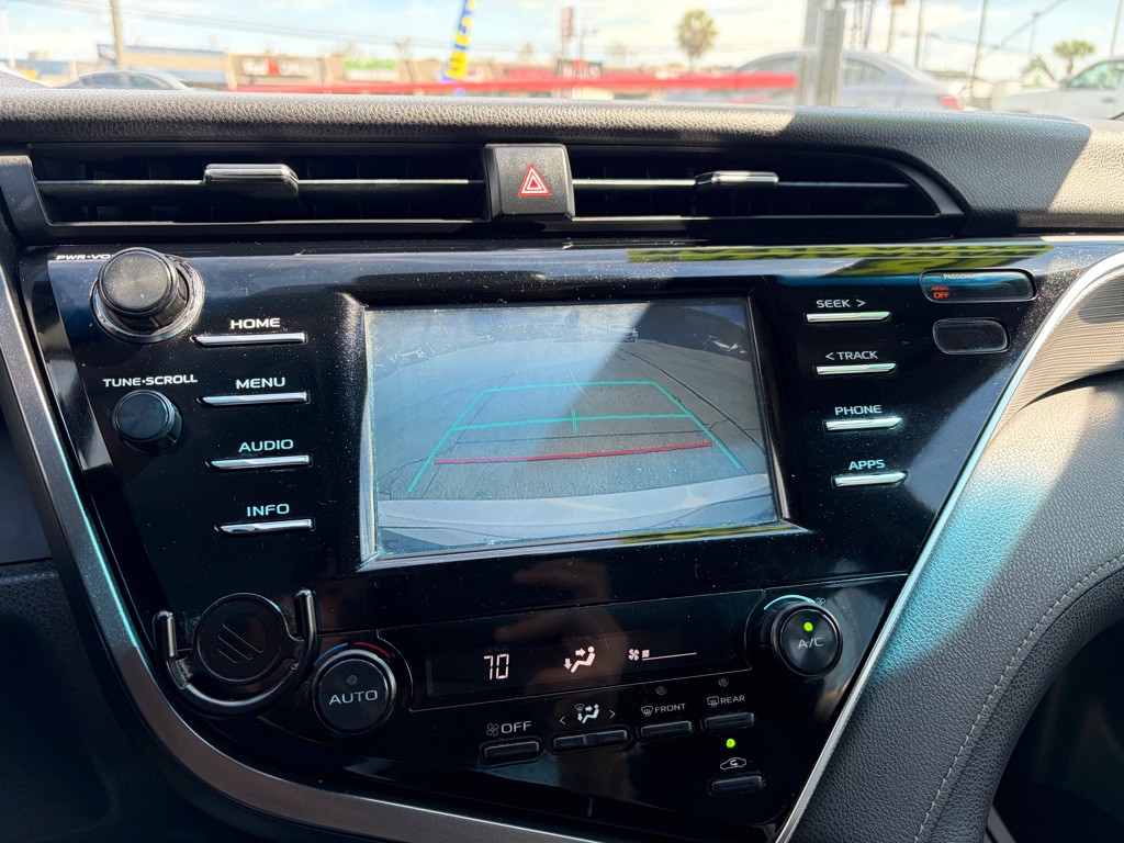 2018 Toyota Camry Image 6