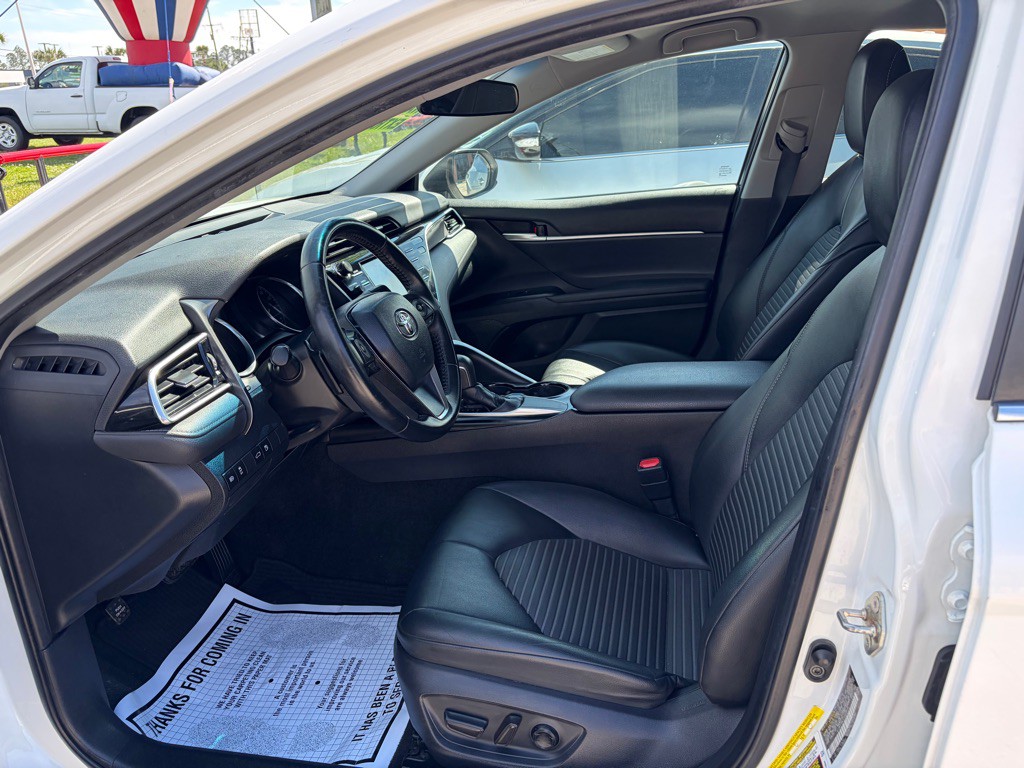 2018 Toyota Camry Image 10