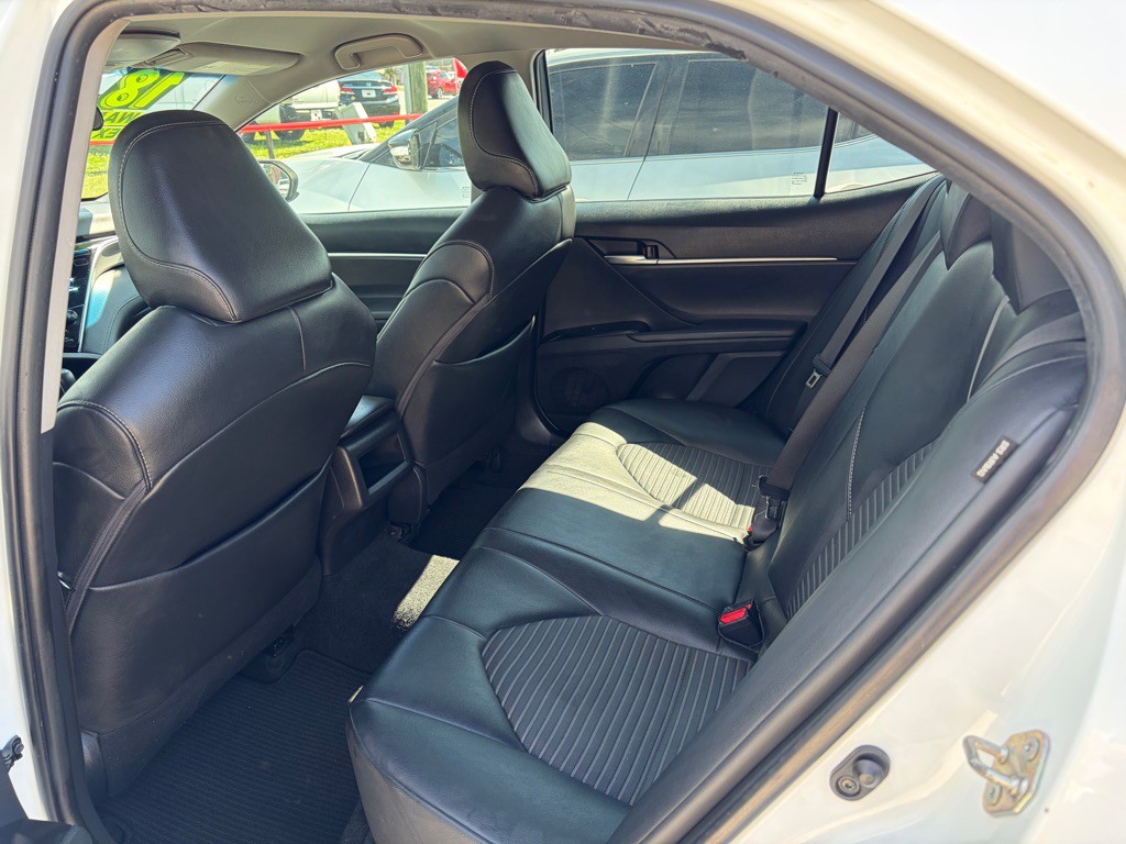 2018 Toyota Camry Image 11