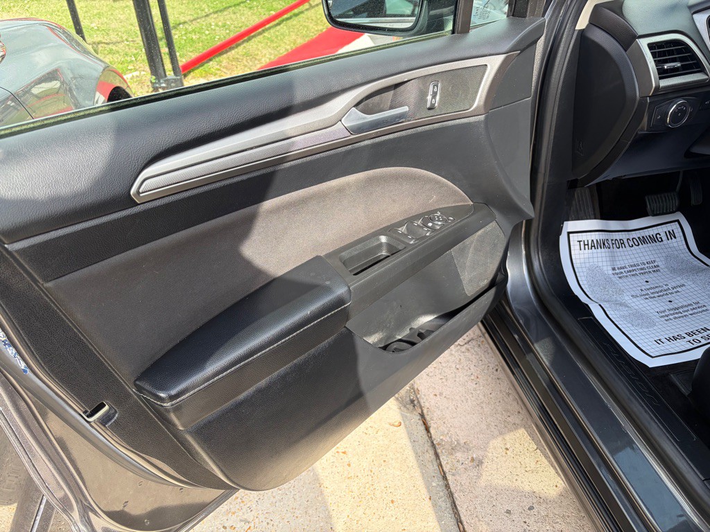 2018 Ford Fusion Image 9